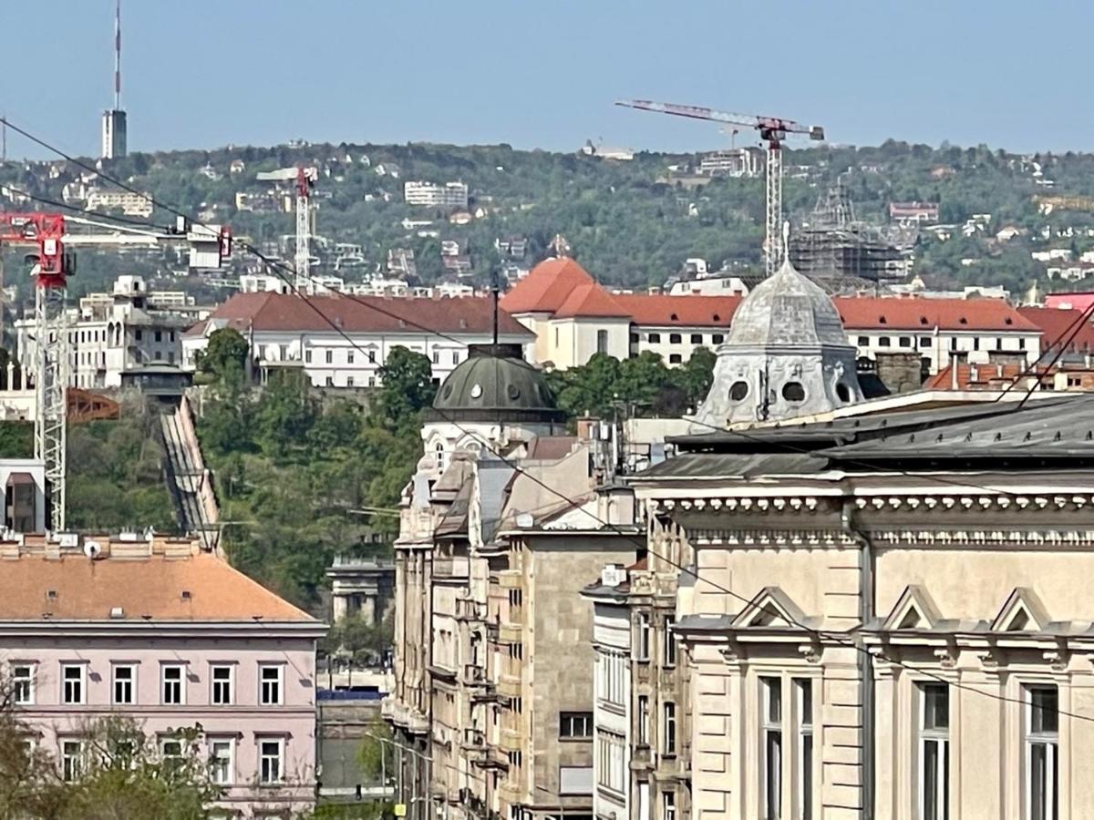Penthouse W Private Rooftop And Free Parking Budapest Eksteriør billede